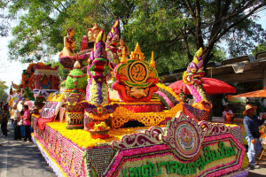 Vista de la Decoración de una Carroza Chiang Mai Festival